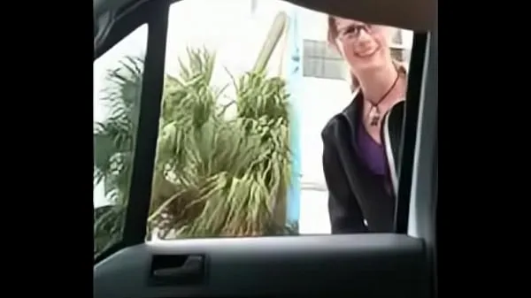 أفلام رائعة exhibitionist receives help proposal from a passerby and cum in front of her رائعة