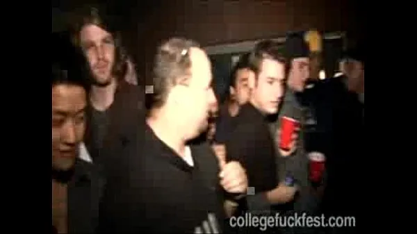 Grote Tristan Kingsley At College Party fijne films