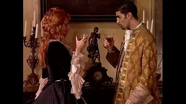 Filem besar Redhead noblewoman banged in historical dress halus