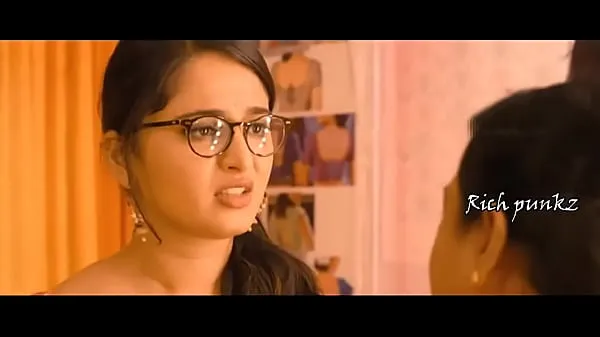 Big Anushka shetty blouse removed by tailor HD fine Movies