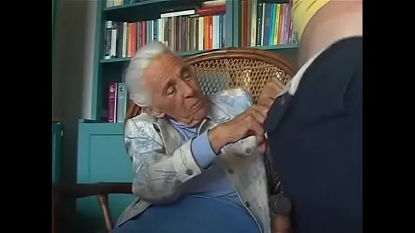 Świetne 92-years old granny sucking grandson świetne filmy