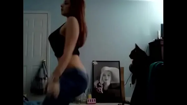 Grandi Millie Acera Twerking my ass while playing with my pussyfilm di qualità