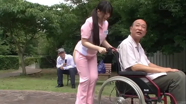 Świetne Subtitled bizarre Japanese half naked caregiver outdoors świetne filmy
