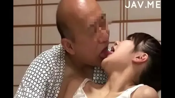 Suuret Delicious Japanese girl with natural tits surprises old man hienot elokuvat