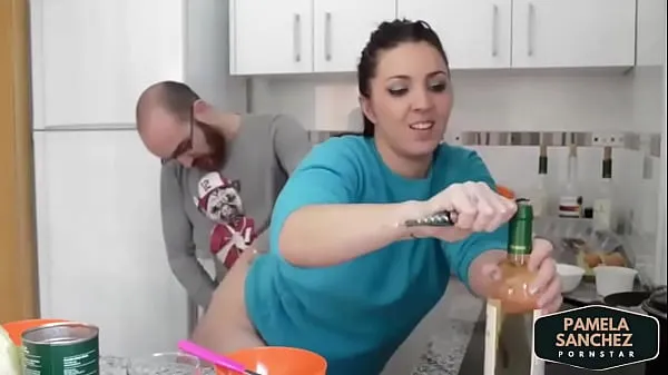 Μεγάλες Fucking in the kitchen while cooking Pamela y Jesus more videos in kitchen in pamelasanchez.eu καλές ταινίες