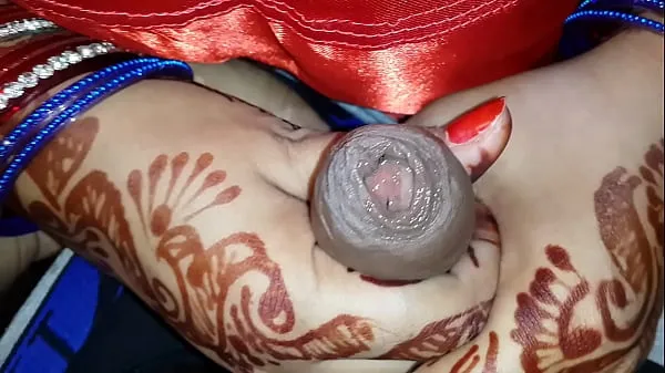 Stora Sexy delhi wife showing nipple and rubing hubby dick fina filmer