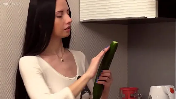 Velké Russian real teen Veronica Snezna in the kitchen amateur solo skvělé filmy