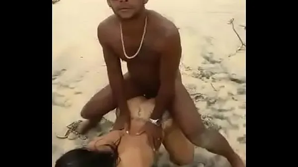 Filem besar Fucking on the beach halus