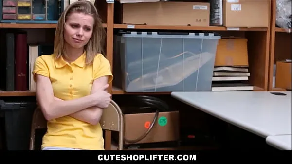Μεγάλες Cute Blonde Skinny Teen Caught Stealing Fucked By Officer καλές ταινίες