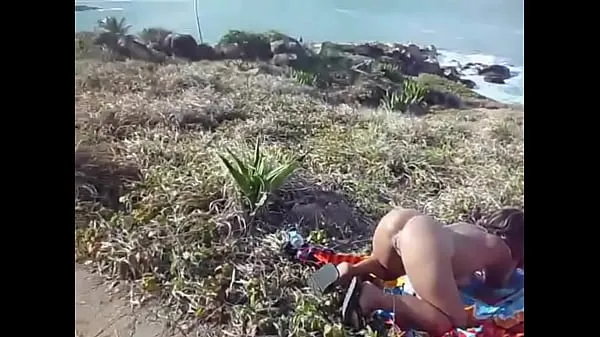 Store Two Whores Showing Pussy on the Beach fine filmer