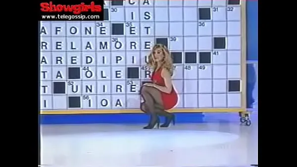 Simona Tagli - Crossword clue with a red dress Phim hay lớn