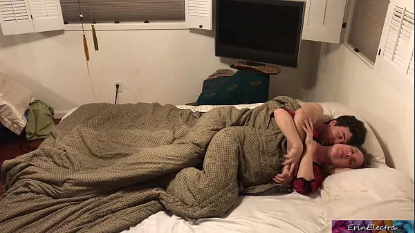 ภาพยนตร์ดีๆ Stepmom shares bed with stepson - Erin Electra เรื่องใหญ่