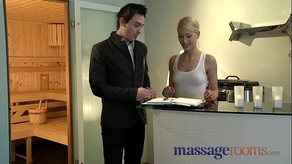 Velké Massage Rooms Uma rims guy before squirting and pleasuring another skvělé filmy