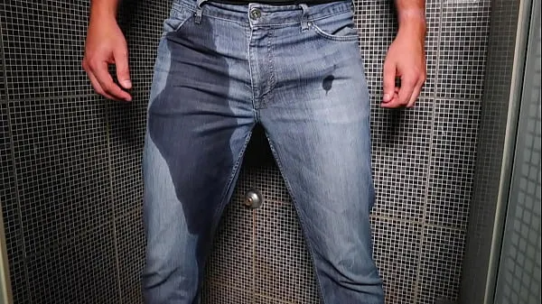 Big Guy pee inside his jeans and cumshot on end fine Movies