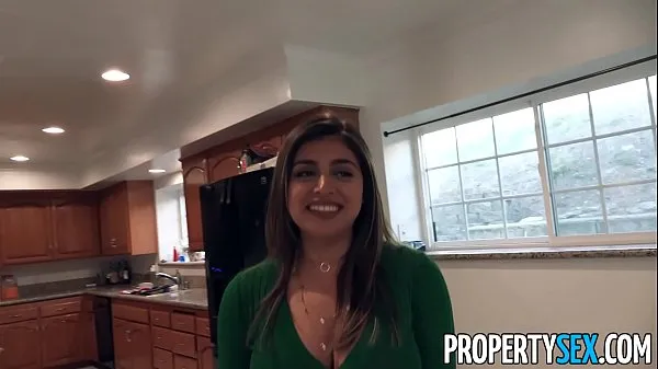 बड़ी PropertySex Horny wife with big tits cheats on her husband with real estate agent बढ़िया फ़िल्में