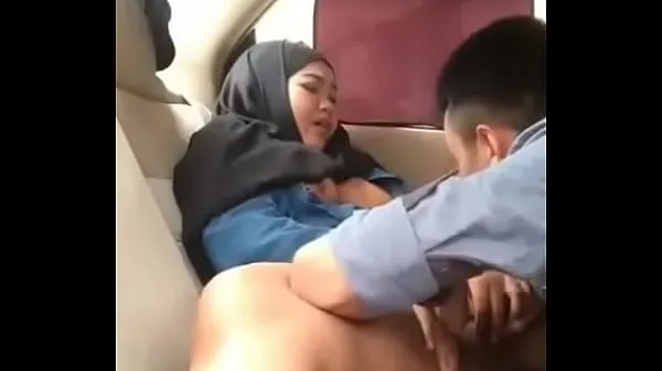 Big Hijab girl in car with boyfriend fine Movies