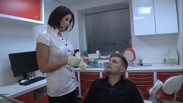 أفلام رائعة A young dentist, to give her pussy, to avoid the complaint of the customer to his boss رائعة