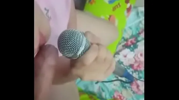 大Singing karaoke while sucking the bird that once loved mon 2k bank 98 thu Quynh电影