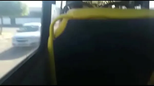 ภาพยนตร์ดีๆ hitting one on the bus เรื่องใหญ่