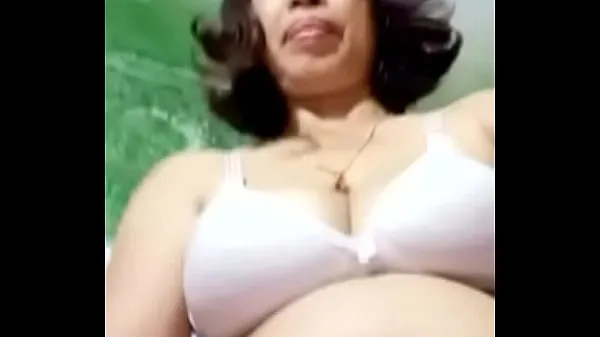 Big MBBG was recording a video to send when her husband returned fine Movies