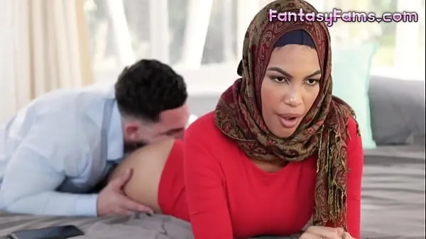 Stora Fucking Muslim Converted Stepsister With Her Hijab On - Maya Farrell, Peter Green - Family Strokes fina filmer