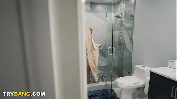 Big BANGBROS - Stepmom Casca Akashova Puts On A Show For Berry McKockiner In The Shower fine Movies
