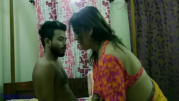 Grote Bengali Milf Aunty vs boy!! Give house Rent or fuck me now!!! with bangla audio fijne films