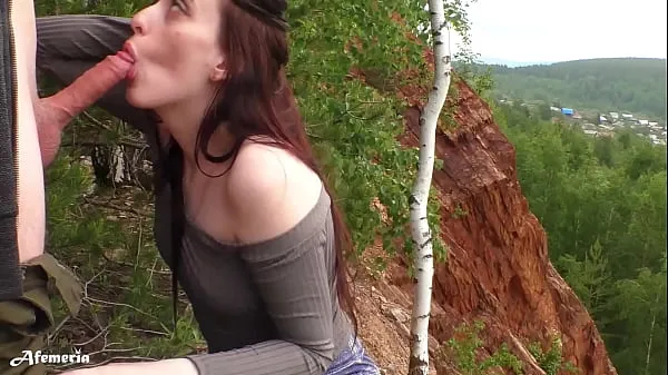 Grote Sensual Deep Blowjob in the Forest with Cum in Mouth fijne films