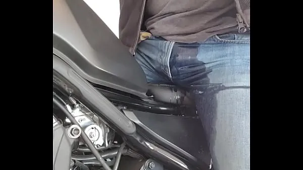 Store Pee Desperation on Motorcycle fine filmer