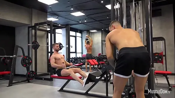 Stora Naked gym muscle pump fina filmer
