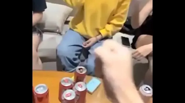 大Friends playing strip game电影