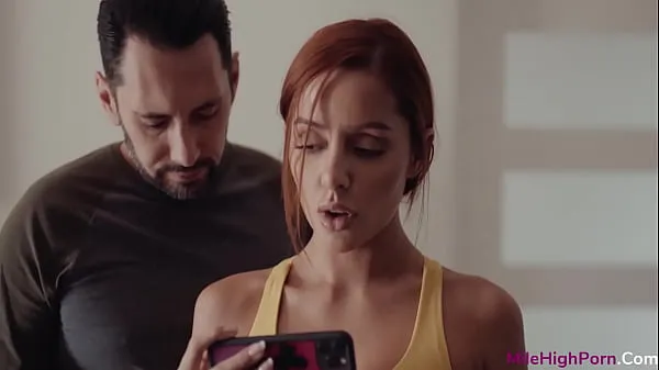 Big Vanna Bardot Catches Her Stepdad Videochatting With His Secretary fine Movies