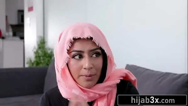 Grote Hot Muslim Teen Must Suck & Fuck Neighbor To Keep Her Secret (Binky Beaz fijne films