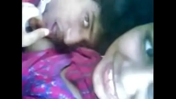 Stora Bangla girl boobs sucked fina filmer