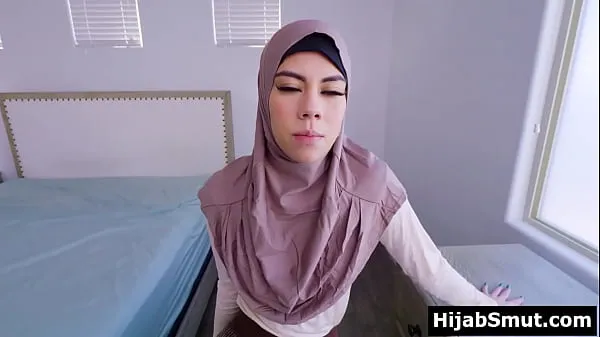Veľké Shy muslim teen Mila Marie keeps her hijab on when fucking skvelé filmy