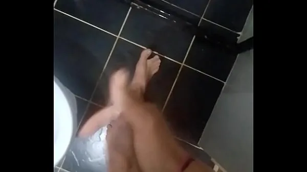 Gros Jerking off in the bathroom of my house bons films