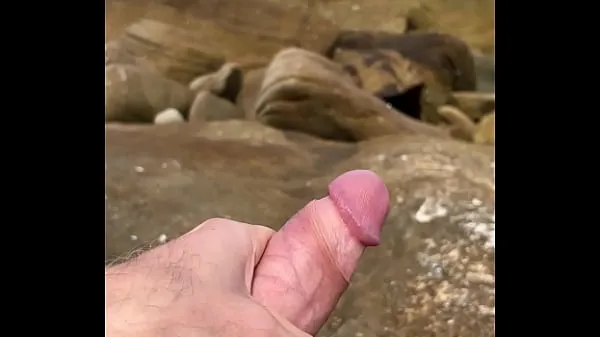 Filem besar Big Aussie cock at werrong nude beach halus