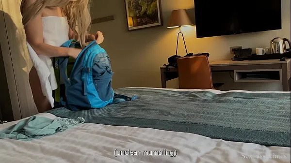 Velké Stepmom shares the bed and her ass with a stepson skvělé filmy
