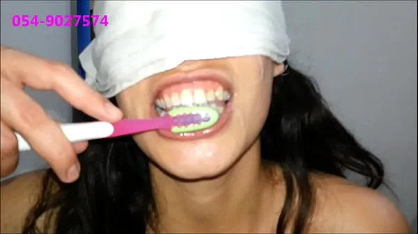 Filem besar Sharon From Tel-Aviv Brushes Her Teeth With Cum halus
